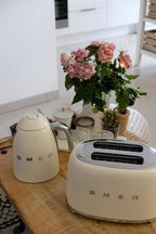 SMEG 2 Slice Toaster with 6 Presets and Defrost Function and Removable Crumb Tray (Cream)