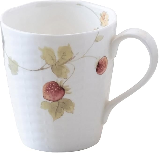 Narumi 51281-2826P Lucy Garden Mug, 12.5 fl oz (370 cc), Strawberry, Cute, Stylish, Relief, Large Gift, Microwave Warm, Dishwasher Safe, Gift Box Included
