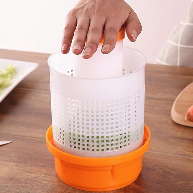 Hand Press Vegetable Squeezer 6.29X4.72X4.72In Manual Food Dehydrator for Dumpling Filling Water Removal Easy Clean Kitchen Tool