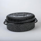 Granite Ware 19-Inch Covered Oval Roaster, 20 Lb Capacity - Enamel Steel Cookware, Dishwasher Safe & PFOA-Free, Even Heat Distribution for Roasting Poultry, Meat, or Vegetables (Speckled Black)
