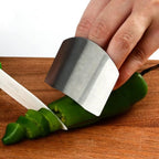 soputry Stainless Steel Finger Guard, Multifunctional Finger Protector for Cutting Food Slicing Finger Guard, Protector Avoid Hurting When Slicing and Dicing Kitchen (2Pcs)