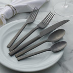 Oneida Silverware Set, Chefs Table Black 20 Piece Everyday Flatware Set, Service For 4, 18/0 Stainless Steel, Mirror Finish, Dishwasher Safe, Home And Kitchen Utensils Sets (Black, 20 Piece)