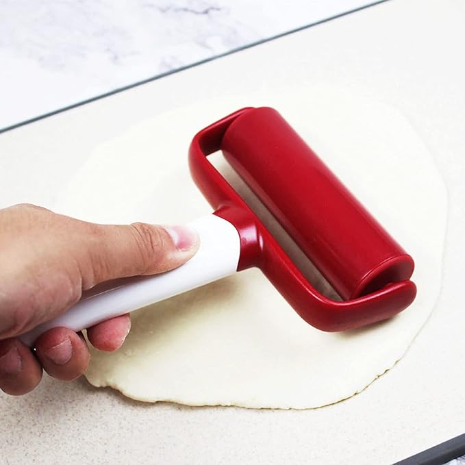 4 pcs Pizza Tool Set Including Pastry Pizza Roller, Pizza Dough Docker that Time-Saving and Dough Cutter and Silicagel Pastry Brush (4 pcs)