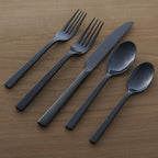 Oneida Silverware Set, Chefs Table Black 20 Piece Everyday Flatware Set, Service For 4, 18/0 Stainless Steel, Mirror Finish, Dishwasher Safe, Home And Kitchen Utensils Sets (Black, 20 Piece)