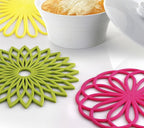 ME.FAN Silicone Trivet Mat - Kitchen Hot Pads for Pots & Dish - Insulated Teapot Trivet - Flexible, Durable, Non-Slip Large Coasters 3 Set Orange