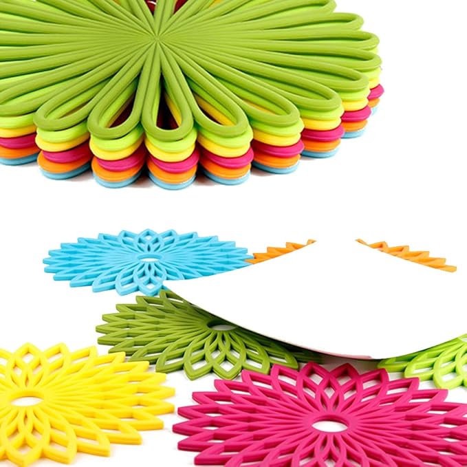 ME.FAN Silicone Trivet Mat - Kitchen Hot Pads for Pots & Dish - Insulated Teapot Trivet - Flexible, Durable, Non-Slip Large Coasters 3 Set Olive Green