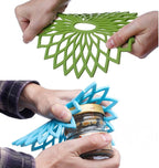 ME.FAN Silicone Trivet Mat - Kitchen Hot Pads for Pots & Dish - Insulated Teapot Trivet - Flexible, Durable, Non-Slip Large Coasters 3 Set Grass Green