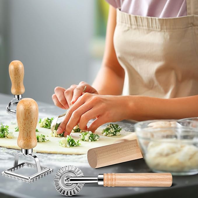 8 Pieces Ravioli Mold Set, ravioli cutter, Ravioli Maker Cutter with Roller Wheel, Ravioli Cutter Set with Wooden Handle, Pasta Making Kit for Ravioli Press Mold. Suitable for home and restaurant us