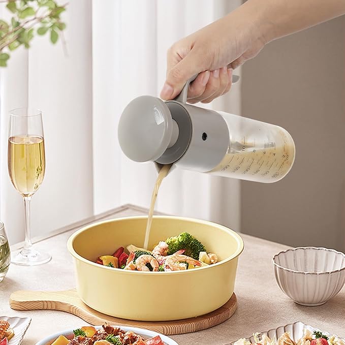 Vucchini Salad Dressing Cruet Salad Dressing Mixer Bottle Salad Dressing Shaker 10oz Homemade-Leak Proof Glass salad cups Juice Storage Ketchup, Gray