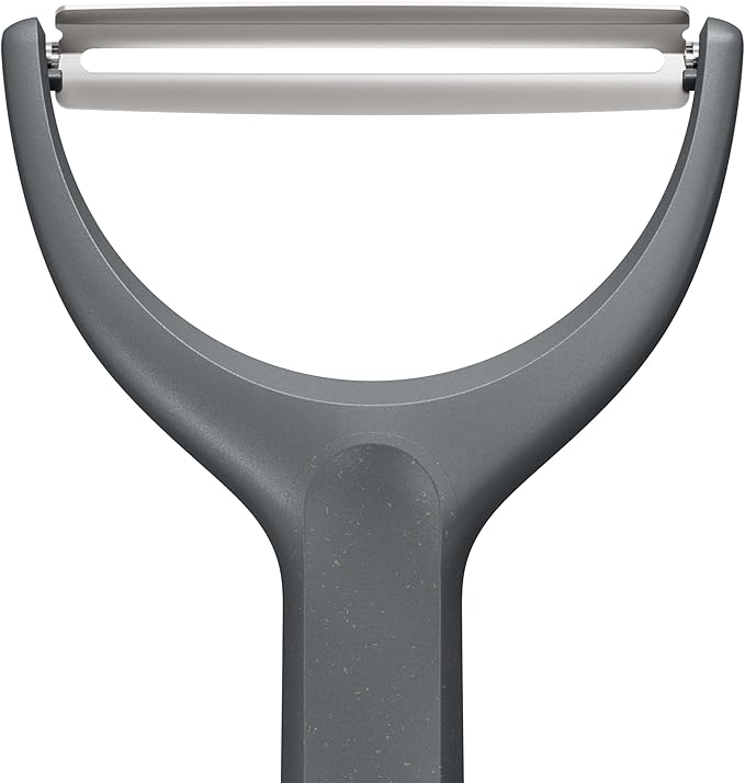 Zyliss Wide Peeler – Extra-Wide Stainless Steel Blade for Cabbage, Eggplant & Large Produce – Ergonomic Wheatstraw Handle – Safety Blade Cover – Dishwasher Safe – 5-Year Guarantee