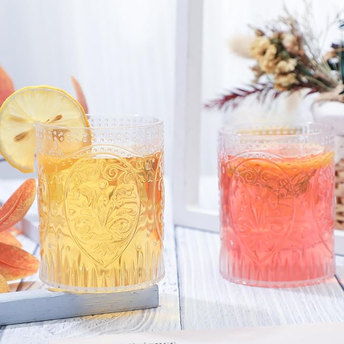 Qinyoung 100 Plastic Vintage Drinking Glasses 8.5oz Stemless Retro Embossed Wine Glasses Shatterproof Reusable Cups for Baby Shower Wedding Reception Grand Event Party (Clear)