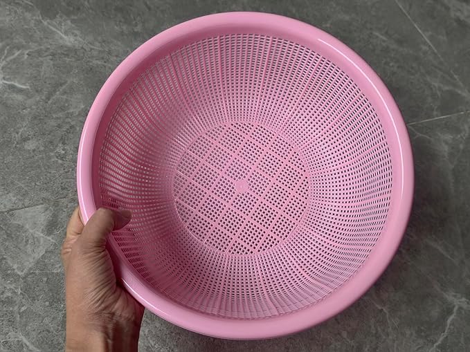4 pcs Plastic Wash Basket Round Perforated Colander Wash Vegetables and Fruits Drain Cooked Pasta Kitchen Essentials Food Strainer Basket Strainer Kitchen pink