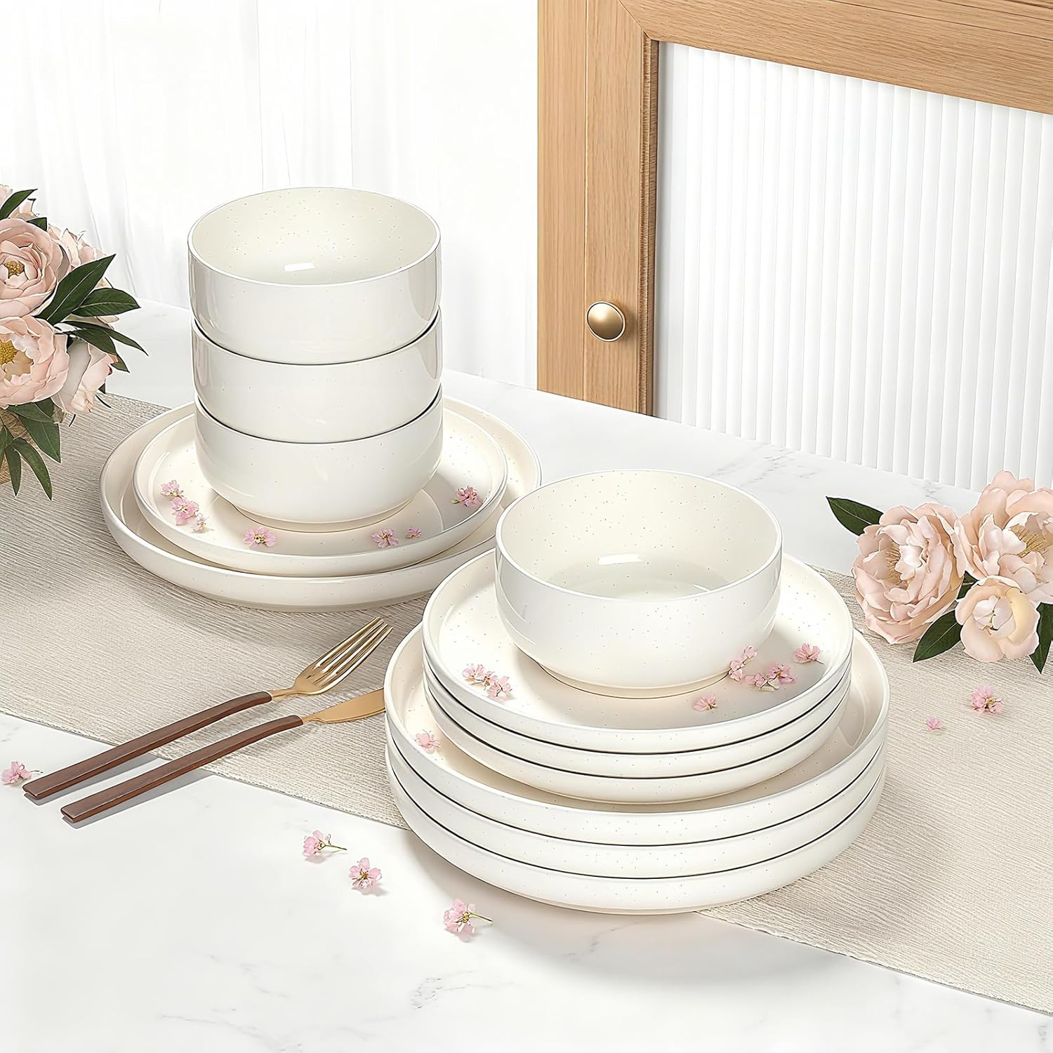 Umite Chef 12 Piece Ceramic Dinnerware Set for 4 – Cream White Plates & Bowls