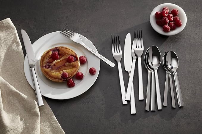 Oneida Chef's Table 24 Piece Everyday Flatware Dining Set, 3.70 LB, Metallic