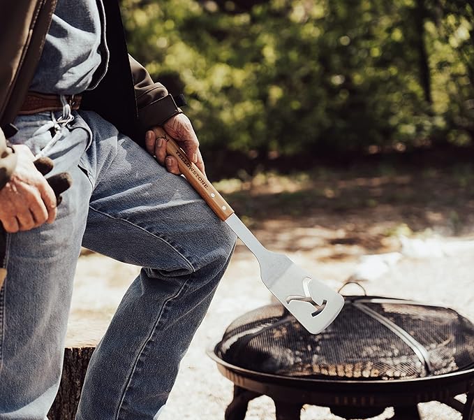 Y Yellowstone BBQ Tool Set - 2 Piece Spatula & Tongs, Grilling Utensils Set, Stainless Steel Barbecue Accessories for Outdoor Grill, Grill Gift for Men, Authentic Yellowstone Merchandise
